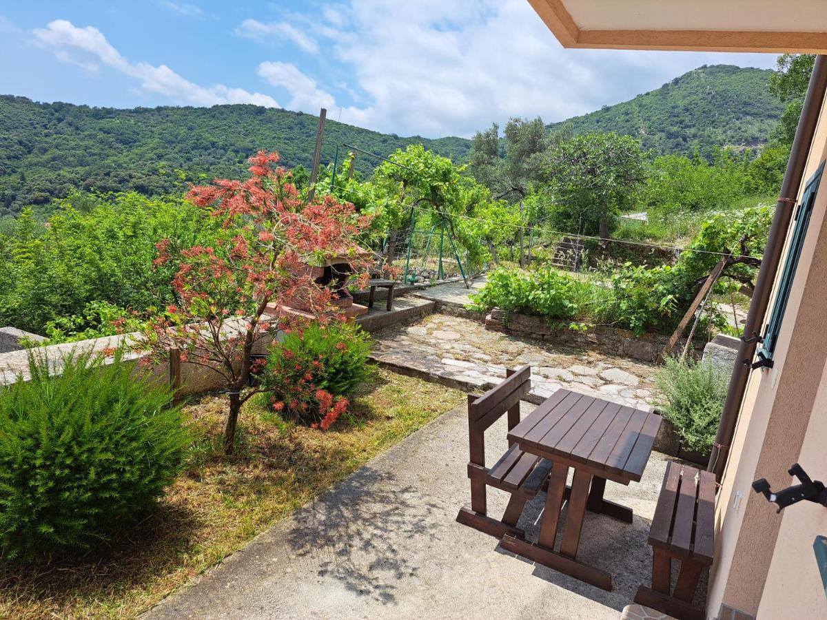Holiday Home Sunny Hill Kamenari Buitenkant foto